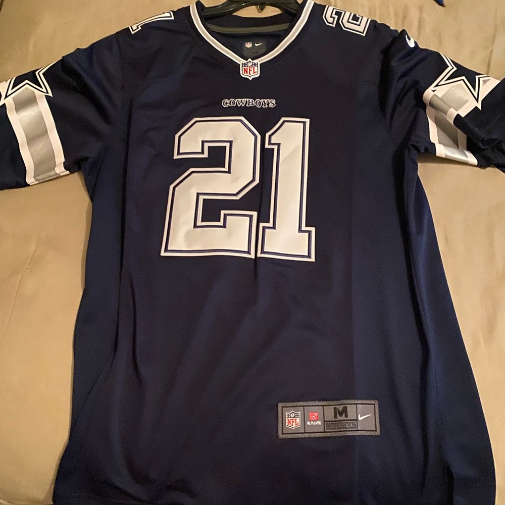 Zeke Elliott jersey bundle
